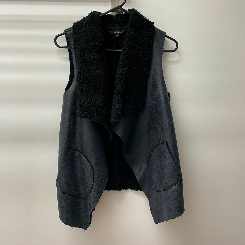 RW&CO faux shearling sleeveless vest XS